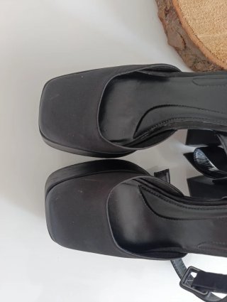 Sandalias Plataforma Bershka Negras