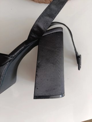 Sandalias Plataforma Bershka Negras