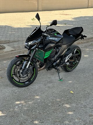 Kawasaki Z800 ABS Negra y Verde