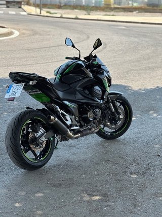 Kawasaki Z800 ABS Negra y Verde