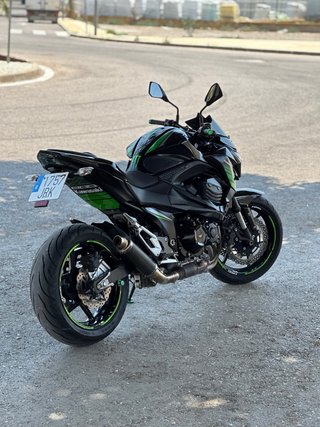 Kawasaki Z800 ABS Negra y Verde