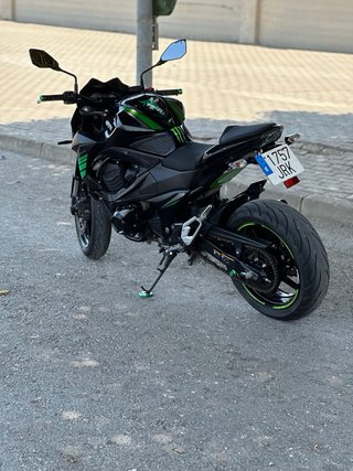Kawasaki Z800 ABS Negra y Verde