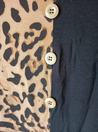 Vestido estampado leopardo y negro