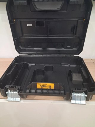 Maletín DeWalt TSTAK D25133K