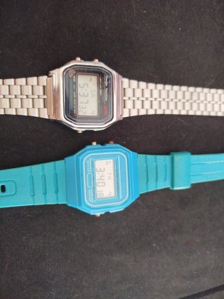 Giorgie Valeition Relojes Plata y Turquesa