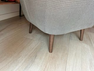 Sillón orejero moderno cuadros grises