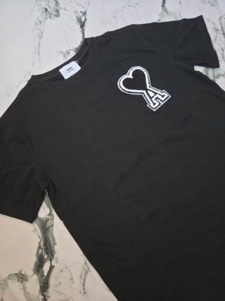 T-shirt Ami Paris Preta Coração A