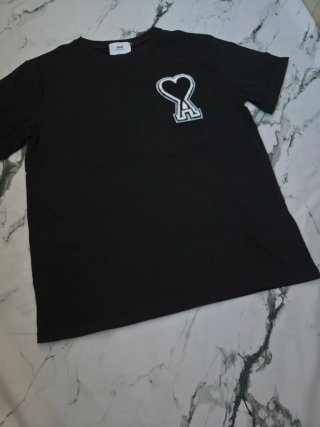 T-shirt Ami Paris Preta Coração A