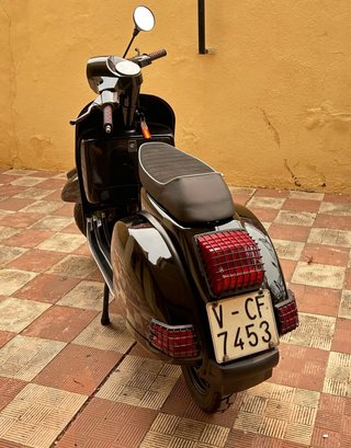 Vespa PX200 Iris