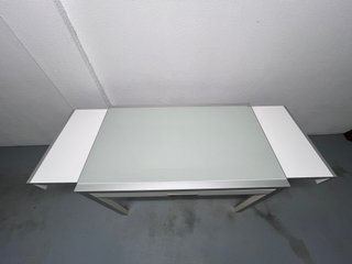 Mesa Cancio Cristal y Metal