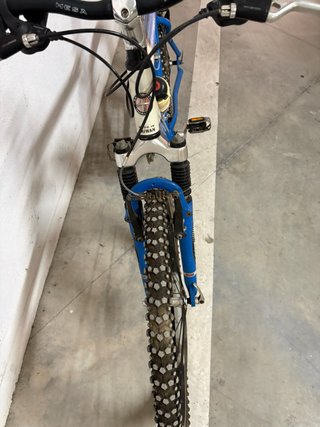 Bicicleta Schwinn HEBA 26 para reparar