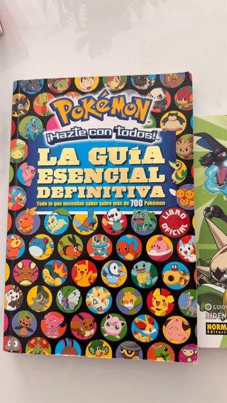 Lote Pokémon: guía esencial definitiva + manga Pok