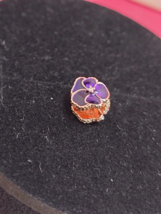 Pandora Flor Oro Rosa Morado