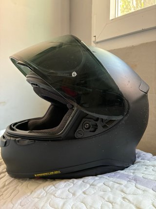 Casco de moto negro