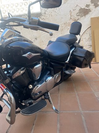 Kawasaki Vulcan 900 Custom Cruiser