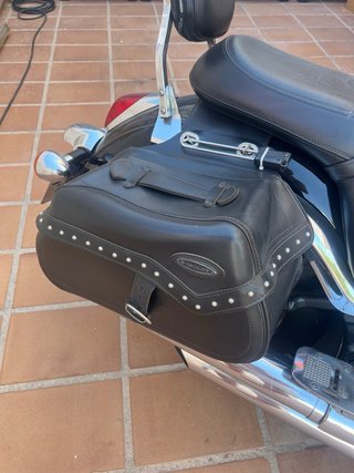 Kawasaki Vulcan 900 Custom Cruiser