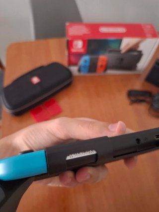 Nintendo Switch con caja y funda