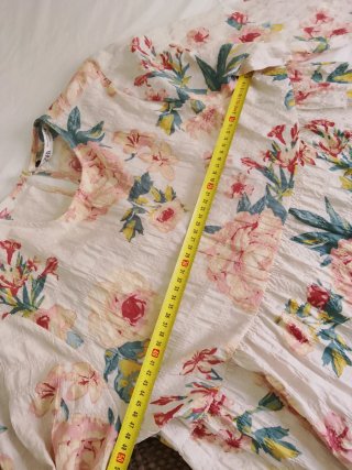 Vestido Zara floral volantes