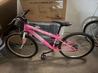 Bicicleta infantil Rosa NEON X-team Pro sin uso