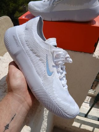 Nike Free 2025 Zapatillas Blancas y Azules