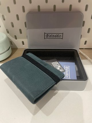Cartera tarjetera Pielnoble Azul Petróleo