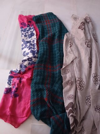 Lote 3 Pañuelos/Pashminas