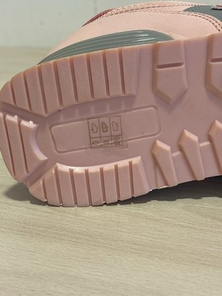 New Balance Bambas Rosa y Gris