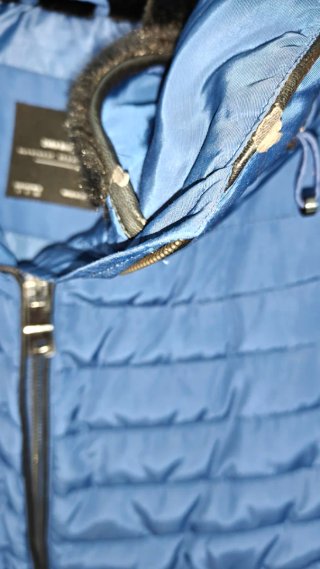 Chaqueta Zara acolchada azul