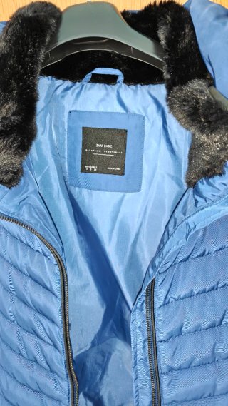 Chaqueta Zara acolchada azul