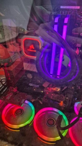 PC Gaming i7 7700K 32GB RAM RGB