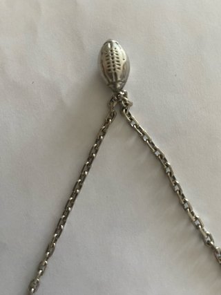 Cadena de plata con colgante balón