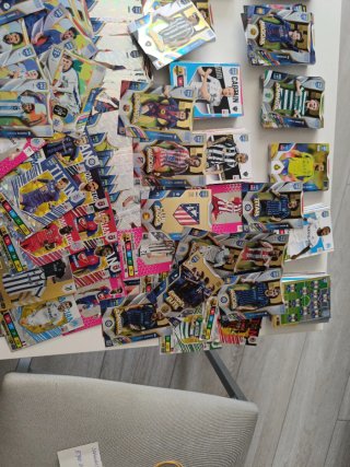 Cromos de fútbol variados