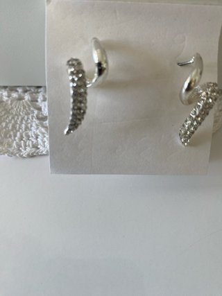 Pendientes serpiente con pedrería