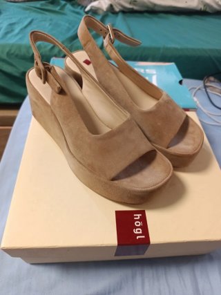 Sandalias cuña Hogl beige