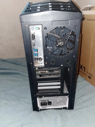 PC Gaming Ryzen 5 con Monitor