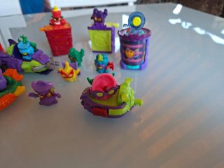 Superthings Pack Villanos Vehículos Cápsulas