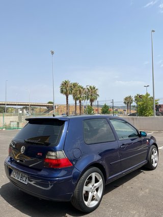 Volkswagen Golf 4 GTI (PEGATINA C)