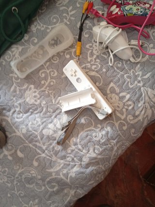Nintendo Wii + Mando + Nunchuk + 5 Juegos