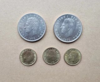 Lote 48 monedas España. Mundial 82 y variadas