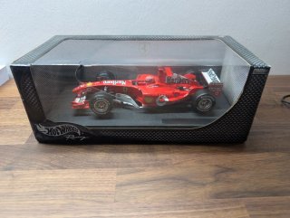Ferrari F2004 Schumacher 1:18 Hot Wheels