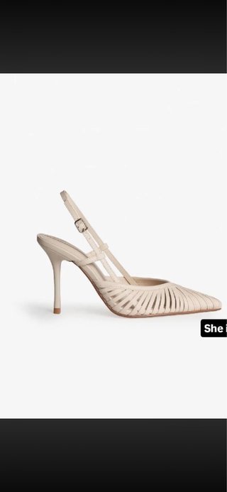 Zapatos de tacón beige sin estrenar