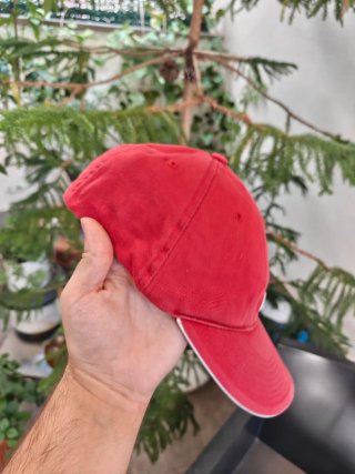 Gorra Nike Roja Y2K