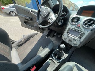 Opel Corsa 5 Puertas Negro