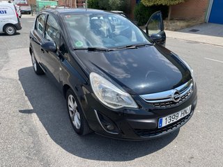 Opel Corsa 5 Puertas Negro