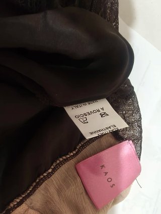 Blusa de seda con encaje