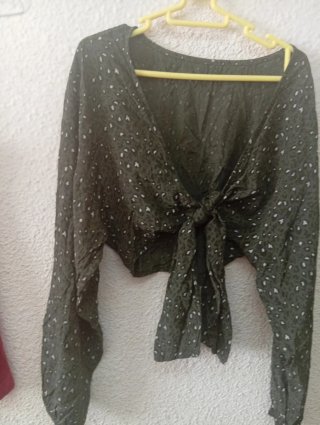 Blusa crop lazo frontal Made in Italy