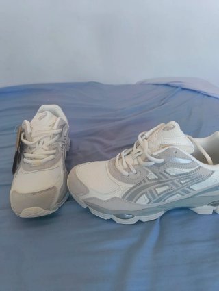 Zapatillas Asics GEL-NYC Talla 42 Hombre Gris/Blan