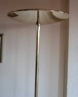 Lámpara de pie dorada metal