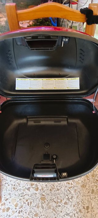 Baúl GIVI para moto + soporte