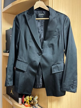Chaqueta Zara Massimo Dutti Negra
